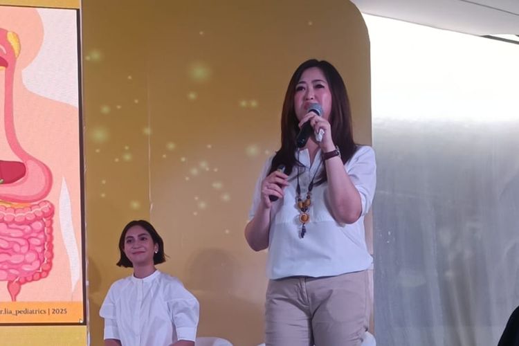 Dokter spesialis anak yang berpraktik di Eka Hospital Cibubur, dr. Melia Yunita, MSc, Sp.A dalam Press Launch Susu Formula Cair Bebelac di Urban Forest Cipete, Jakarta, Kamis (19/6/2025).