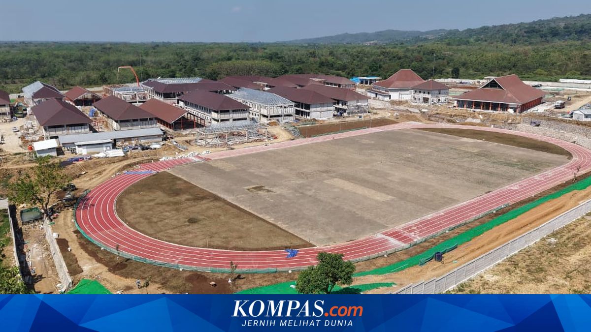 Lapangan Sepak Bola Sekolah Rakyat Indramayu Berumput Standar FIFA