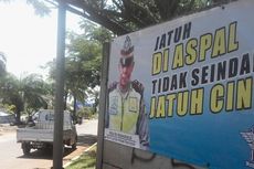 Polisi Makassar Sebar Spanduk Tertib Lalu Lintas dengan Bahasa Gaul