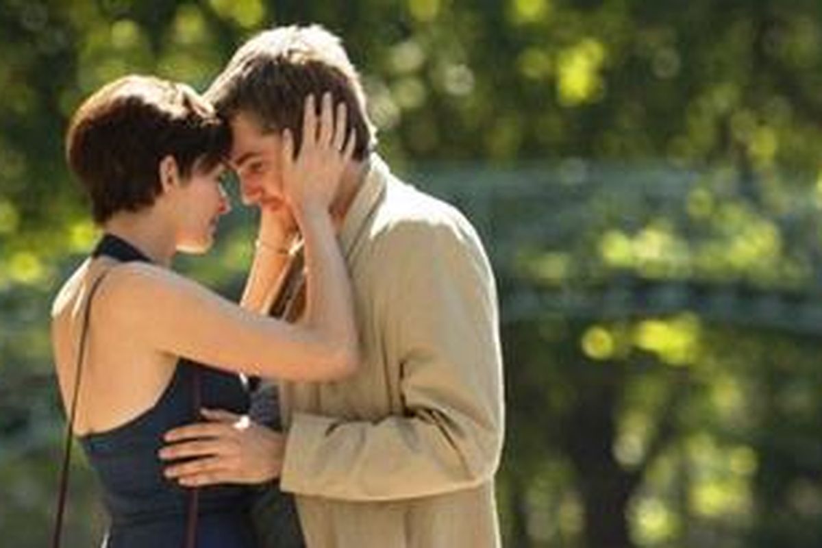 Anda bisa mengetahui apakah si dia pria tepat atau bukan, ajukan saja 4 pertanyaan kepada diri sendiri. 