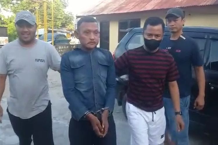 Seorang buruh bangunan di Kota Baubau, Sulawesi Tenggara, LK (32) warga desa Lagundi, Kabupaten Buton Utara, tega yang menyekap dan memperkosa anak disabilitas selama dua hari dalam kamar kos pelaku.