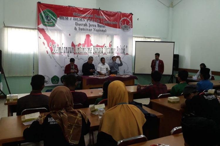 Sebanyak 40 Badan Eksekutif Mahasiswa (BEM) Perguruan Tinggi Agama Islam (PTAI) se-Jawa Barat berkumpul di Universitas Islam Nusantara (Uninus) Bandung, 18-20 April 2018. Pertemuan tersebut membahas gerakan mahasiswa hingga Pilpres 2019.
