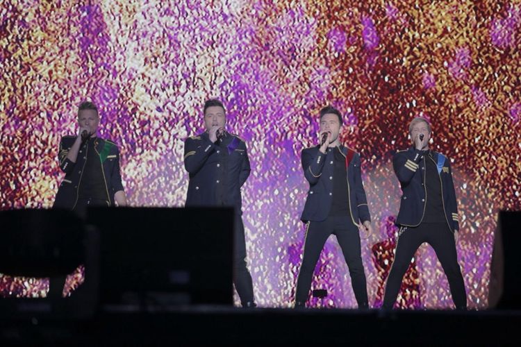 Boyband asal Irlandia, Westlife menggelar konser bertajuk The Twenty Tour 2019-Live in Indonesia di Indonesia Convention Exhibition (ICE), BSD City, Tangerang, pada 6 dan 7 Agustus 2019.