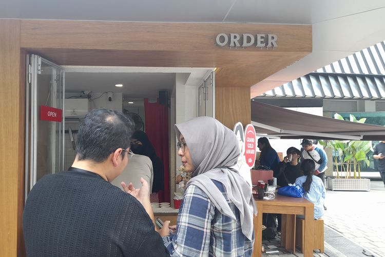 Warung chicken karaage ternama di Jepang, Karaage Kei, buka di Indonesia per September 2024.