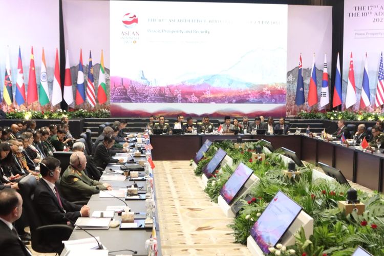 Sidang ke-10 ADMM-Plus di Jakarta Convention Center (JCC), Kamis (16/11/2023).