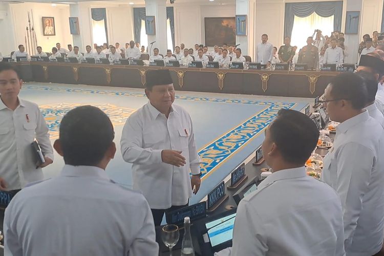 Hasan Nasbi Masih Hadiri Sidang Kabinet Meski Sudah Mundur dari PCO