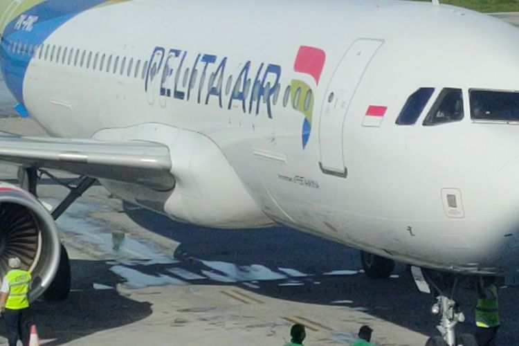 Pesawat maskapai Pelita Air mendarat di Bandar Udara Yogyakarta International Airport (YIA) di Kabupaten Kulon Progo, Daerah Istimewa Yogyakarta. Jakarta - Yogyakarta - Jakarta merupakan rute kedua Pelita Air di Indonesia setelah rute Jakarta - Denpasar - Jakarta.