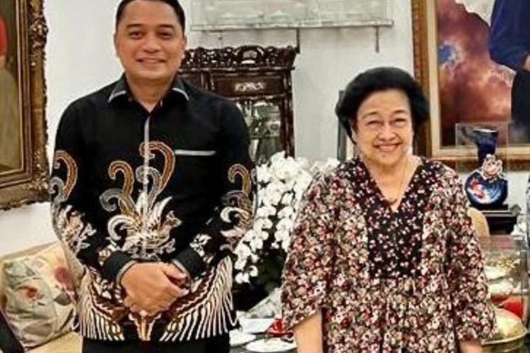 Wali Kota Surabaya Eri Cahyadi bertemu dengan Ketua Umum PDI Perjuangan Megawati Soekarnoputri di Jakarta, Jumat (4/3/2022).
