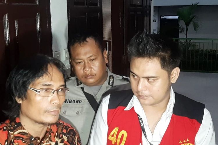 Galih Ginanjar didampingi kuasa hukumnya di Pengadilan Negeri Jakarta Selatan, Cilandak, Rabu (19/2/2020).