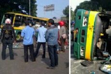 Satu Tewas akibat Terbaliknya Bus Koantas Bima di Pondok Indah