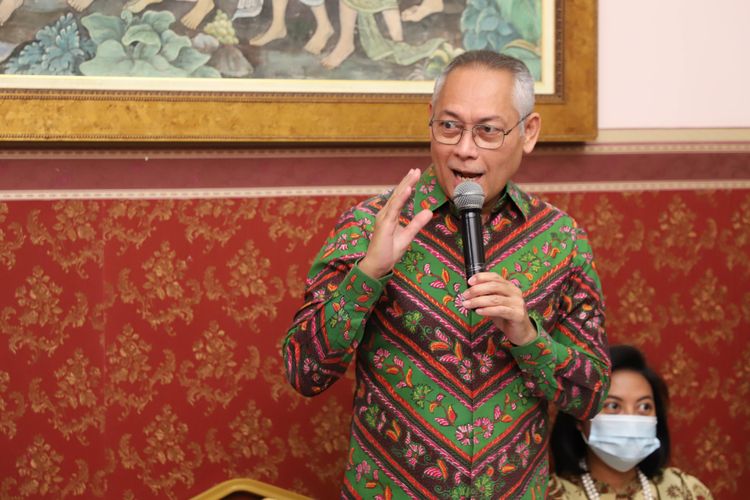 Sambutan Dubes RI Moskwa Jose Tavares sebelum penobatan Putra Putri Permira 2022.