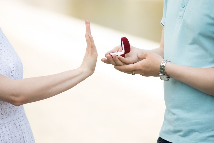 Rasa takut menikah bisa berkaitan dengan gaya kelekatan atau attachment style. Kenali tipe attachment dan dampaknya menurut psikolog.