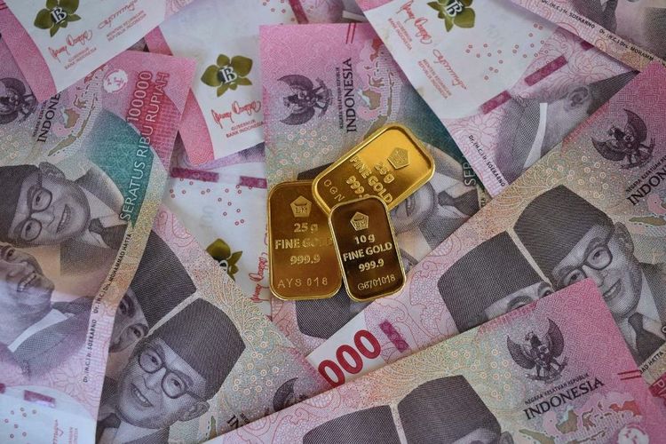 Ilustrasi zakat mal. Menurut Islam, harta adalah sesuatu yang dapat dimiliki dan dimanfaatkan sesuai dengan kebutuhannya. Oleh karena itu, zakat maal merupakan zakat yang dikenakan atas segala jenis harta yang diperoleh dengan cara yang tidak bertentangan dengan ketentuan agama.