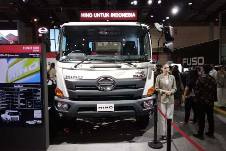 Hino ikut memeriahkan ajang Gaikindo Indonesia International Commercial Vehicle Expo (GIICOMVEC) 2024, yang digelar di Jakarta Convention Center (JCC) Senayan, 7-10 Maret 2024.