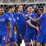 Momen Unik Kualifikasi Piala Dunia: Gelandang Inggris Minum dari Gelas Lemparan Fans Hongaria