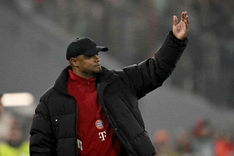 Vincent Kompany berhasil membawa Bayern Muenchen memenangkan gelar Bundesliga dari tangan Bayer Leverkusen dan Xabi Alonso dengan dua laga tersisa pada Minggu (4/5/2025).