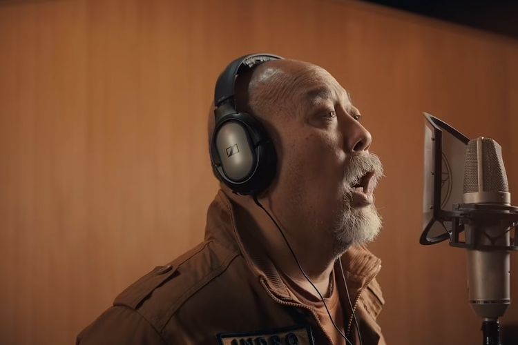 Indro Warkop Kenang Sahabat Lewat Lagu 'Dan Aku Rindu' di Warkop DKI
