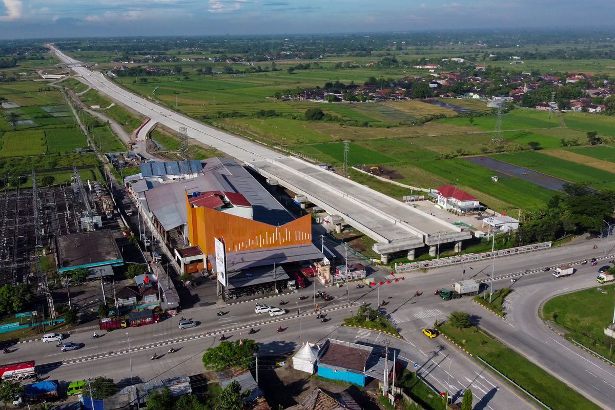 Tol Solo Jogja dilihat dari Exit Toll Colomadu.