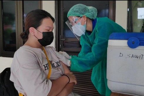 Mobil Vaksinasi Covid-19 Keliling Mangkal di RPTRA Bunga Rampai 3 Hari, Warga Usia 12 Tahun ke Atas Bisa Ikut