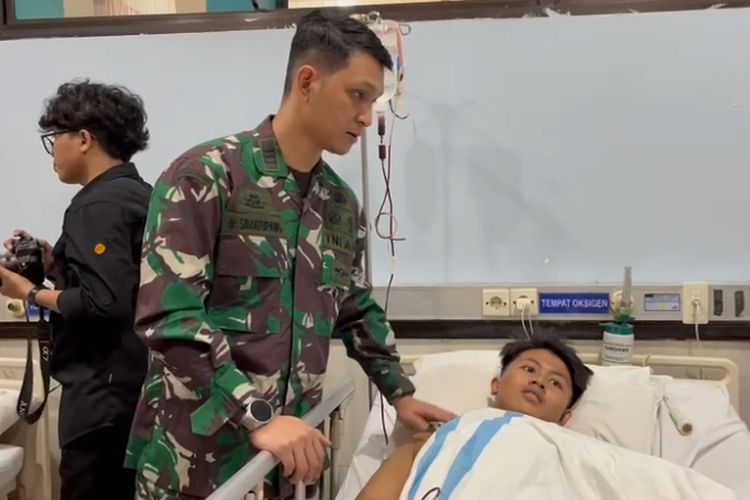 Nur Ahmad yang diamputasi usai tertimpa reruntuhan Ponpes Al Khoziny Sidoarjo, Jumat (3/10/2025).