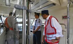 Uji Coba LRT Jabodebek, Menhub: Saya Bahagia, Kini Semakin Baik