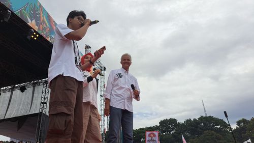 Ganjar Sebut Internet Gratis Bikin Orang Cerdas, Bisa Beli Makan Sendiri