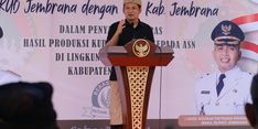 Lindungi Petani Lokal, Pemkab Jembrana Salurkan Pinjaman Rp 2,9 Miliar ke KUD untuk Serap Gabah