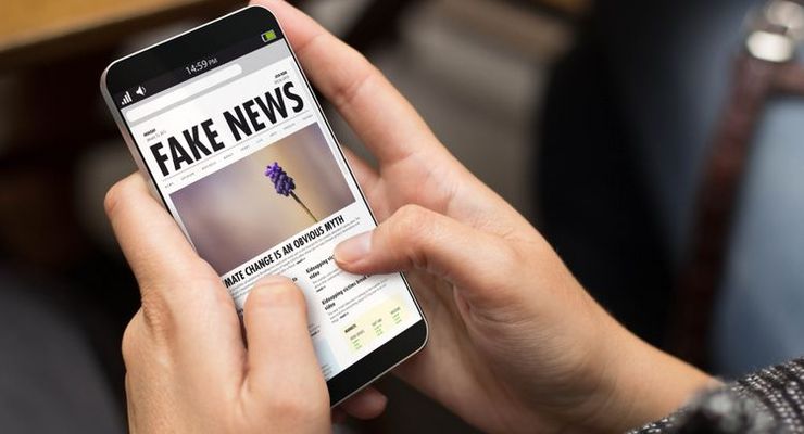 Studi Menunjukkan Siapa yang Paling Mudah Terjebak Berita Palsu