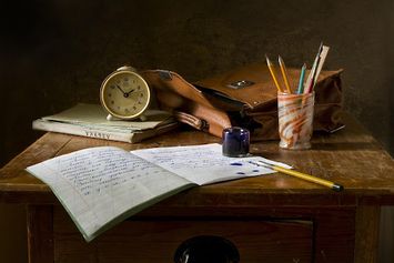 Mudah! Ini 6 Cara Membuat Teks Deskripsi Sesuai Kaidah Kebahasaan