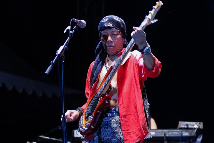 Sepak Terjang Donny Fattah, Bassis God Bless yang Jadi Legenda Musik Rock Indonesi