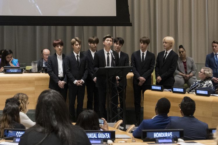 Boyband K-pop BTS berbicara agenda UNICEF pada masa sidang ke-73 Majelis Umum PBB di markas besar PBB di New York, Amerika Serikat, Senin (24/9/2018). 