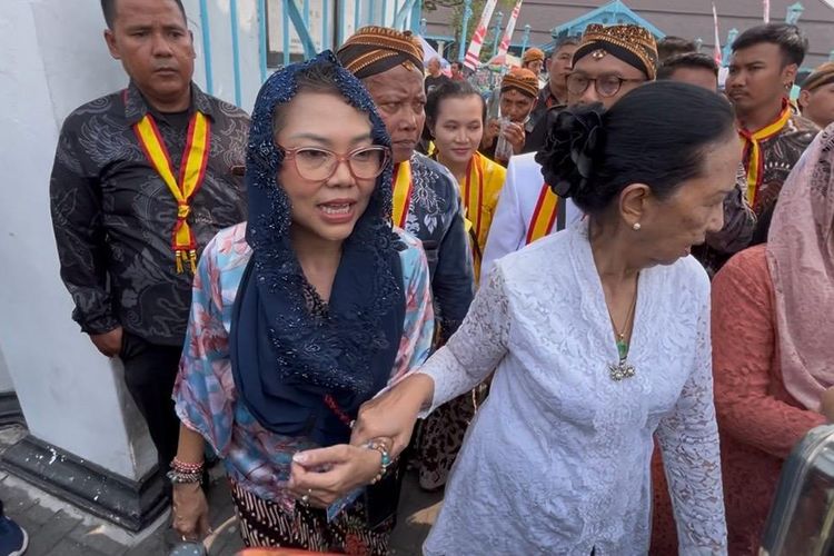 Rumbay Akan Somasi LDA, Minta Segera Kembalikan Pusaka dan Kosongkan Keraton Solo dalam Waktu 2x24 Jam