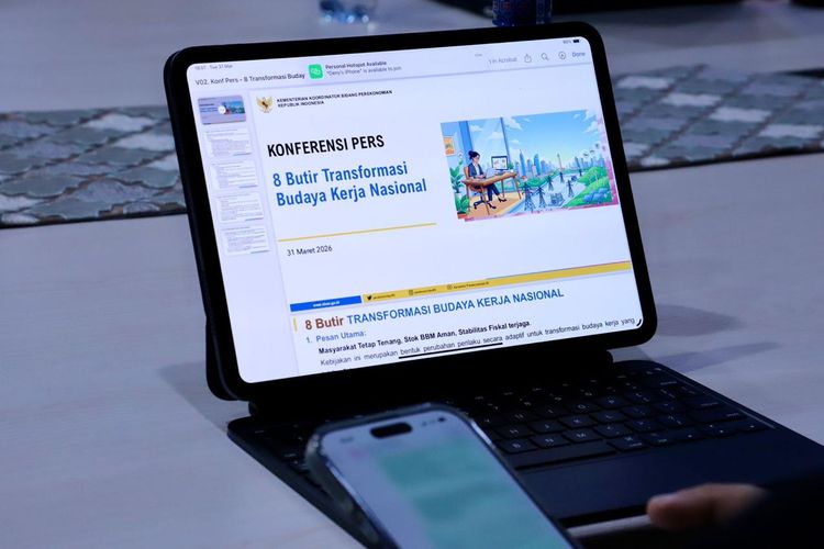 Tangkapan layar dari sebuah dokumen konferensi pers mengenai transformasi budaya kerja nasional. Judul Konferensi Pers tentang 8 Butir Transformasi Budaya Kerja Nasional.
