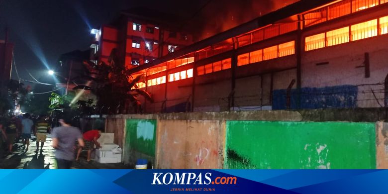 Gudang Farmasi Dinkes DKI di Duren Sawit Kebakaran pada Kamis Malam - Vimarsana News