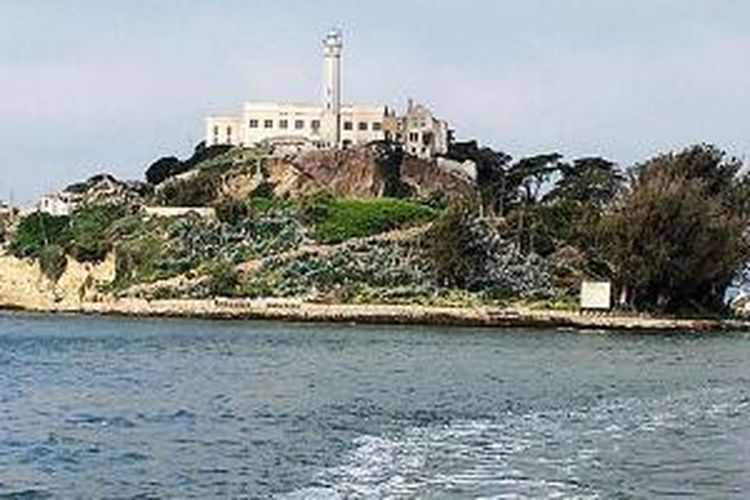 Pernah menjadi penjara federal AS paling terkenal tahun 1934-1963, Alcatraz kini dikelola sebagai salah satu destinasi utama wisata San Francisco, California.