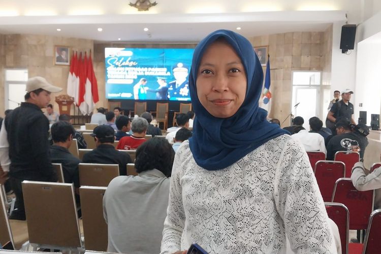 Saat Ibu-ibu Daftar Jadi Juru Parkir Resmi di Bogor...
