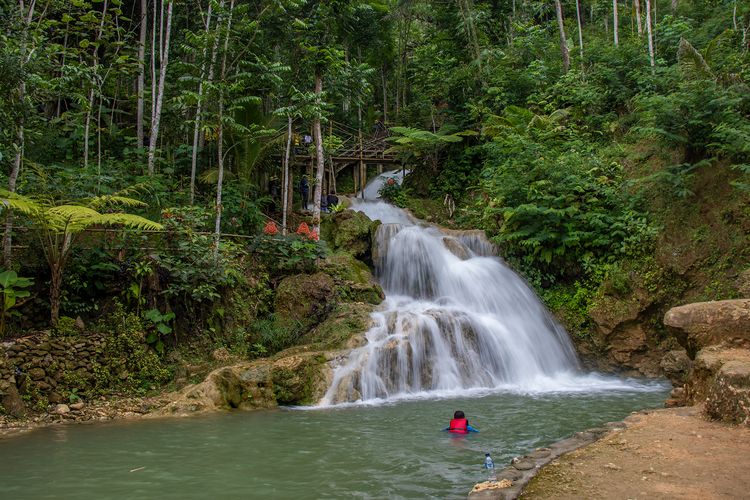 Ekowisata Sungai Mudal di Kulon Progo, Yogyakarta.