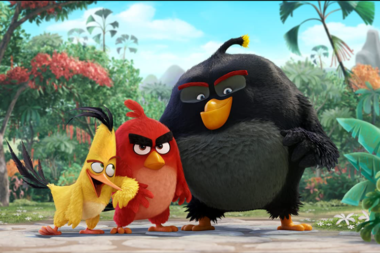 (Kiri-kanan) Karakter Chuck, Red, dan Bomb dalam film The Angry Birds Movie.