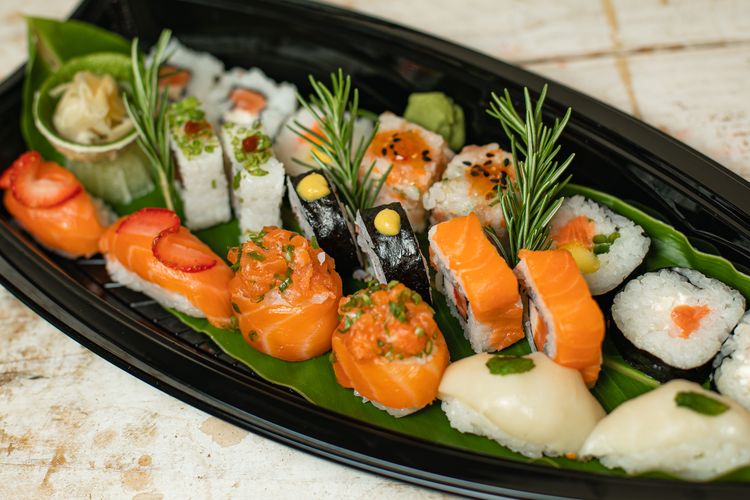 Ilustrasi Sushi nigiri menggunakan topping gonad bulu babi