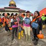 Kisah Para Mahasisiwi Unpad, Tinggalkan Kuliah demi Jadi Relawan SAR Banjir Agam