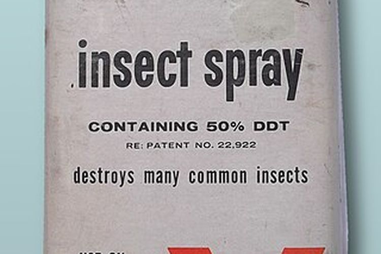 Pupuk yang mengandung DDT sebagai insektisida.