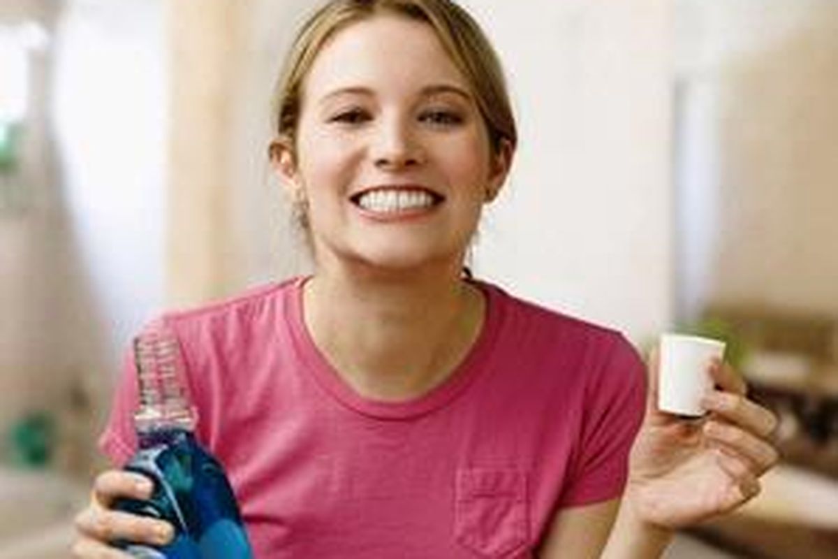 Sebagian besar mouthwash baru dapat bekerja dengan efektif apabila berada dalam mulut Anda selama 30 detik untuk sekali kumur. 