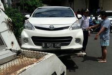 Warga di Jalan Widya Chandra Mengamuk Mobilnya Diderek Dishub