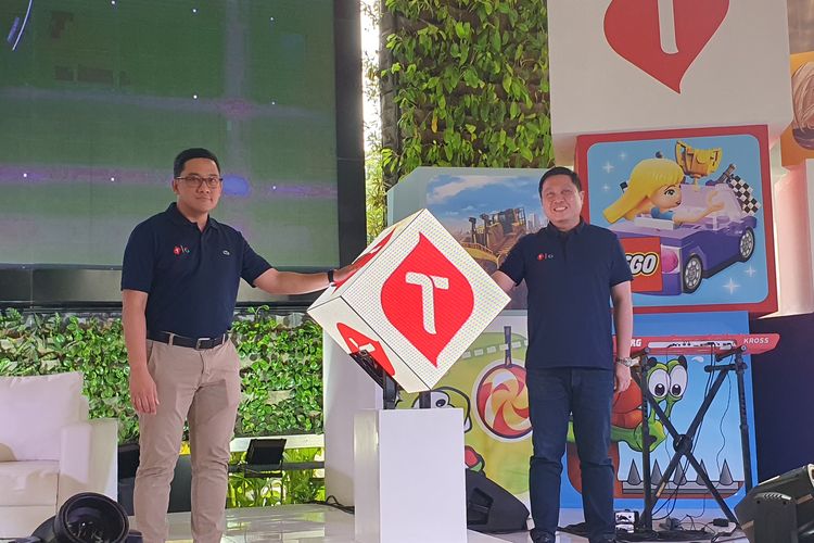 Kiri ke kanan, Head of Android Platform & Ecosystem Indonesia, Denny Gallant dan Direktur Marketing Telkomsel, Derrick Heng, dalam peluncuran paket bundling Play Pass di Jakarta, Kamis (12/10/2023).