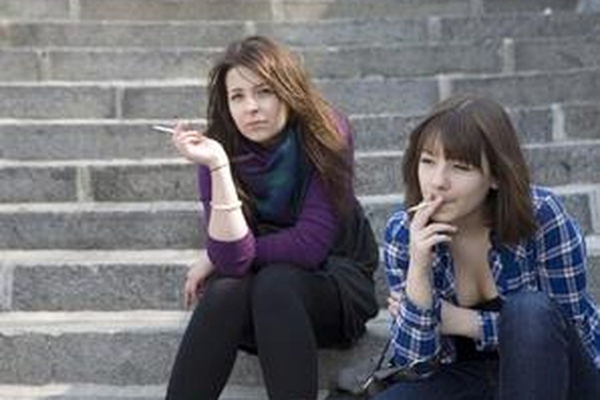 Dampak yang diderita oleh perokok pasif sama dengan dampak yang diderita oleh perokok aktif.