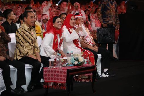 Presiden Jokowi Saksikan Pemecahan Rekor Pergelaran Angklung Terbesar di Dunia
