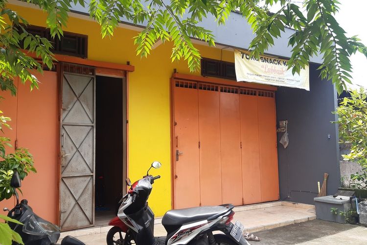 Rumah milik R, terduga teroris yang ditangkap Densus 88 Antiteror Mabes Polri di RT 002, RW 006 Dukuh Ngunut, Bentakan, Baki, Sukohaejo, Jawa Tengah, Senin (14/2/2022).