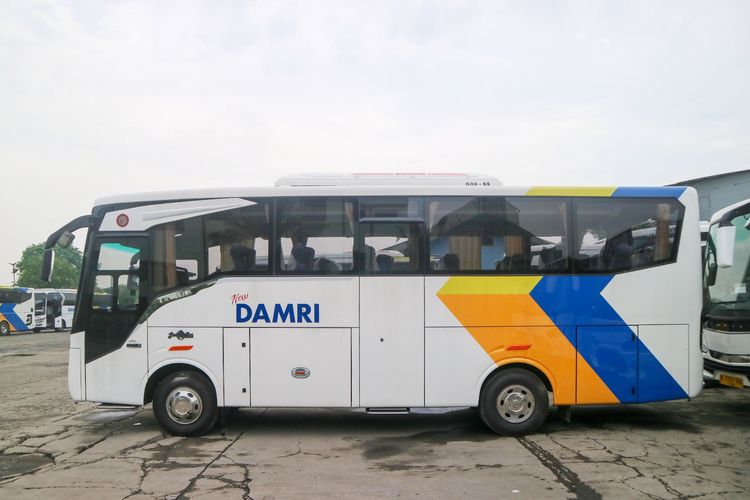 Bus bandara terbaru dari DAMRI