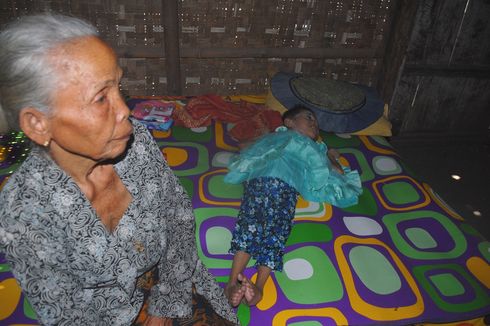 Derita Rosma, Bocah Penderita Lumpuh yang Ditelantarkan Ibu Kandung