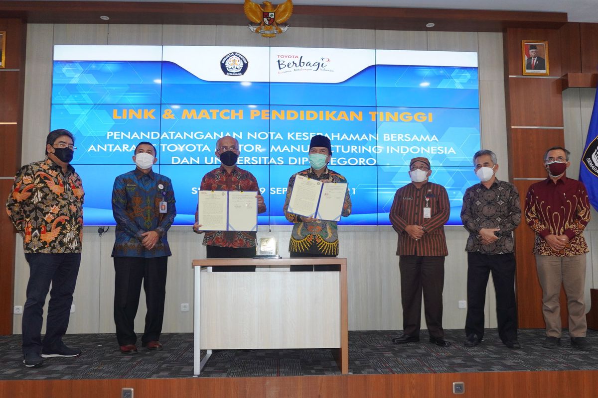 PT Toyota Motor Manufacturing Indonesia (TMMIN) turut berpartisipasi aktif menjembatani pengembangan potensi SDM nasional, guna membentuk sebuah ekosistem, manajemen riset, pengembangan inovasi dan teknologi dalam kurikulum pendidikan di Tanah Air.